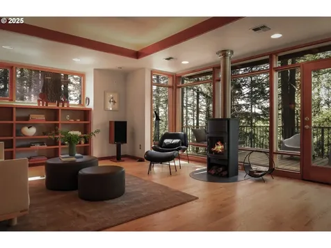 5312 SW Burton Drive Portland OR 97221