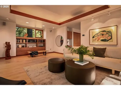 5312 SW Burton Drive Portland OR 97221