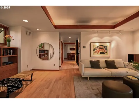 5312 SW Burton Drive Portland OR 97221