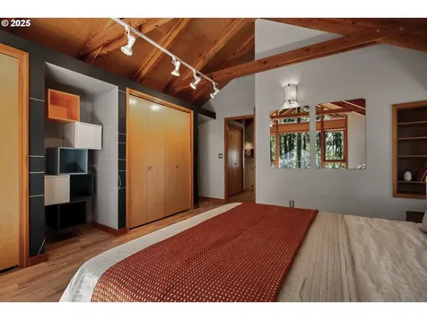 5312 SW Burton Drive Portland OR 97221