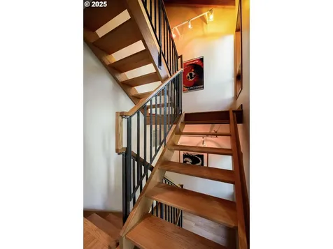 5312 SW Burton Drive Portland OR 97221