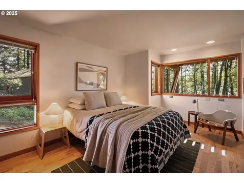 5312 SW Burton Drive Portland OR 97221