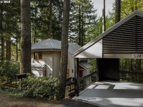 5312 SW Burton Drive Portland OR 97221