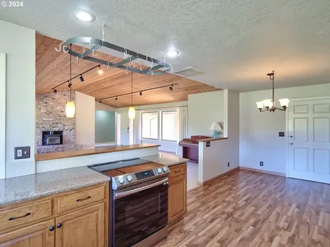 1247 NW Torres Pine Court Mcminnville OR 97128