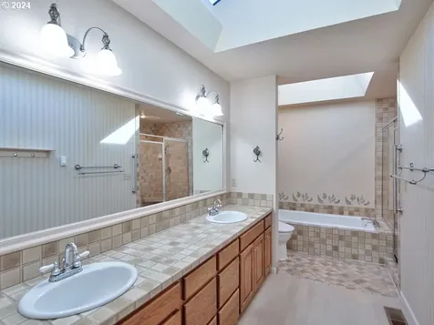 1247 NW Torres Pine Court Mcminnville OR 97128