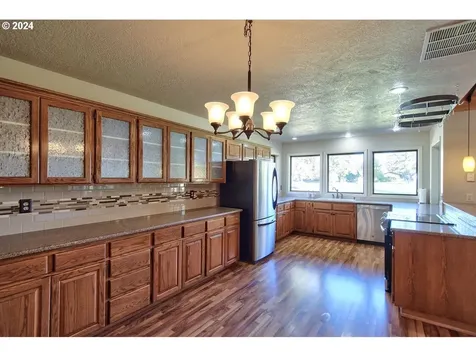 1247 NW Torres Pine Court Mcminnville OR 97128