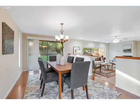 16735 Buckingham Drive Gladstone OR 97027