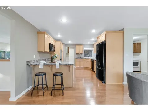 16735 Buckingham Drive Gladstone OR 97027