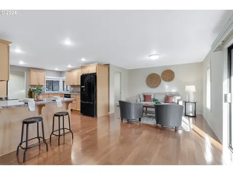 16735 Buckingham Drive Gladstone OR 97027