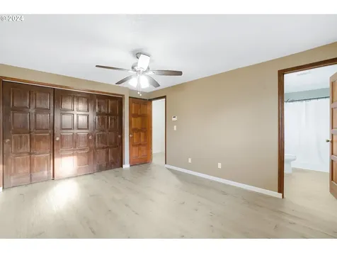16735 Buckingham Drive Gladstone OR 97027