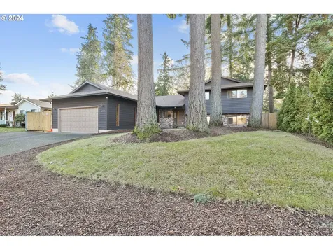 16735 Buckingham Drive Gladstone OR 97027