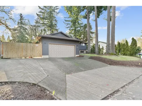 16735 Buckingham Drive Gladstone OR 97027