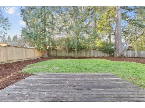 16735 Buckingham Drive Gladstone OR 97027