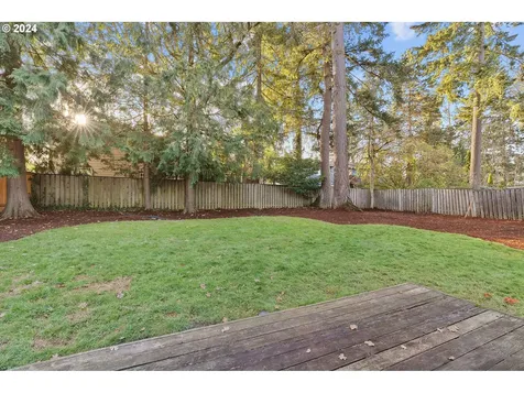 16735 Buckingham Drive Gladstone OR 97027