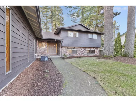 16735 Buckingham Drive Gladstone OR 97027