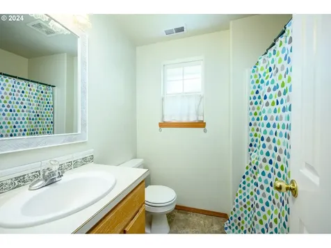 896 Ne Ashby Court Mcminnville OR 97128