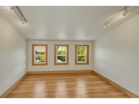 6717 N Michigan Avenue Portland OR 97217
