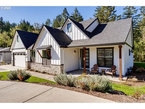 989 S 66th Court Springfield OR 97478