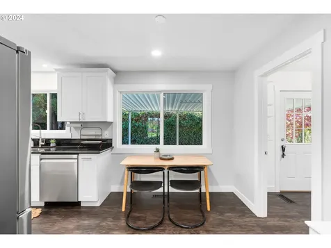 1028 NW Darnielle Street Hillsboro OR 97124