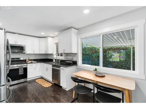 1028 NW Darnielle Street Hillsboro OR 97124