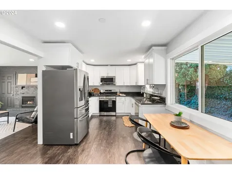 1028 NW Darnielle Street Hillsboro OR 97124