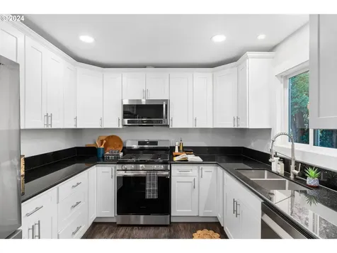 1028 NW Darnielle Street Hillsboro OR 97124