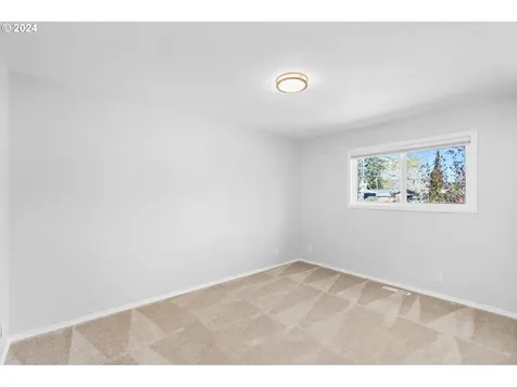 1028 NW Darnielle Street Hillsboro OR 97124
