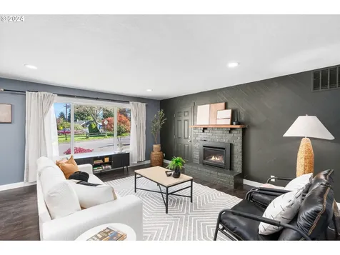 1028 NW Darnielle Street Hillsboro OR 97124