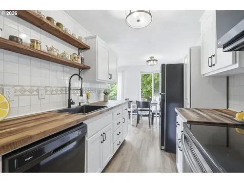 159 SW Florence Avenue Gresham OR 97080