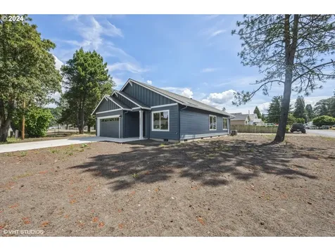 76305 Garden Road Oakridge OR 97463