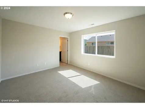 76305 Garden Road Oakridge OR 97463
