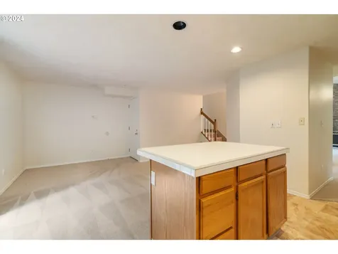 9448 Sw Wood Parkway Portland OR 97219