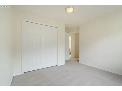 9448 Sw Wood Parkway Portland OR 97219