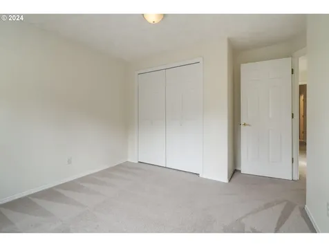 9448 Sw Wood Parkway Portland OR 97219