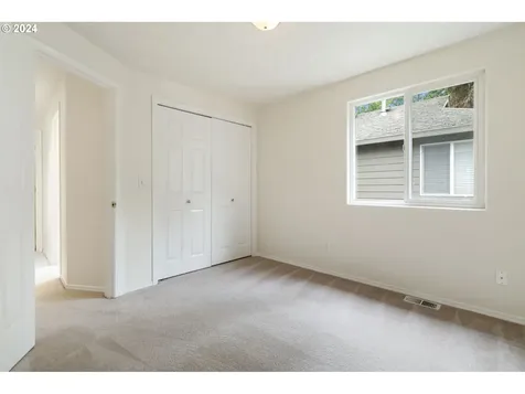 9448 Sw Wood Parkway Portland OR 97219