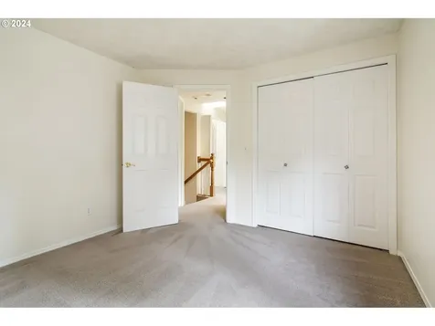 9448 Sw Wood Parkway Portland OR 97219