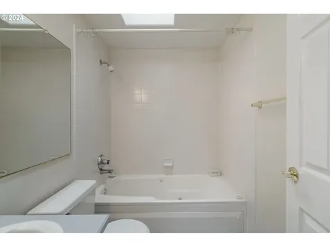 9448 Sw Wood Parkway Portland OR 97219