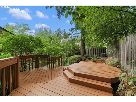 9448 Sw Wood Parkway Portland OR 97219