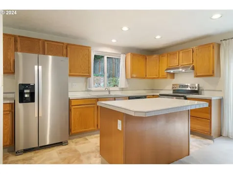 9448 Sw Wood Parkway Portland OR 97219