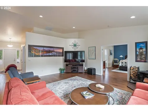 2055 Coal Creek Road Longview WA 98632