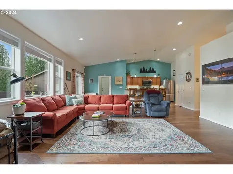 2055 Coal Creek Road Longview WA 98632