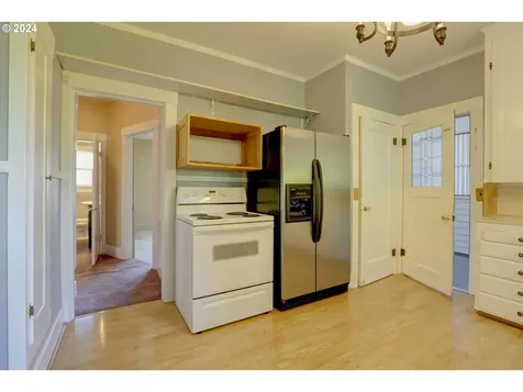 1914 W 10th Street The Dalles OR 97058