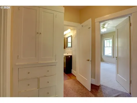 1914 W 10th Street The Dalles OR 97058