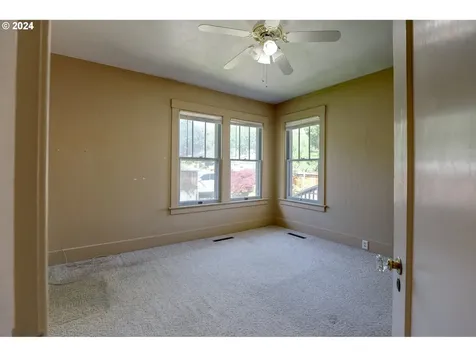 1914 W 10th Street The Dalles OR 97058