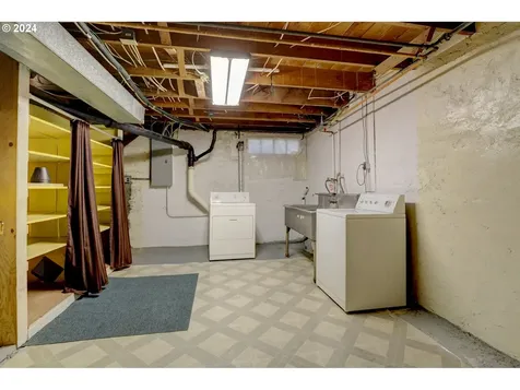 1914 W 10th Street The Dalles OR 97058