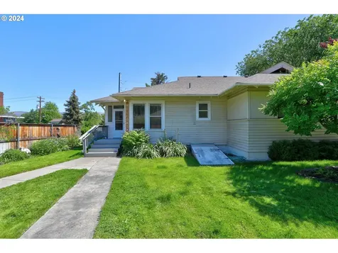 1914 W 10th Street The Dalles OR 97058