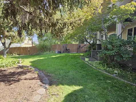 1914 W 10th Street The Dalles OR 97058