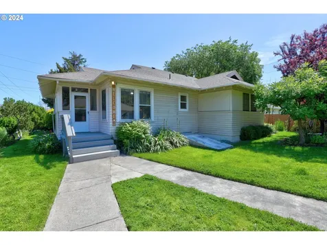 1914 W 10th Street The Dalles OR 97058