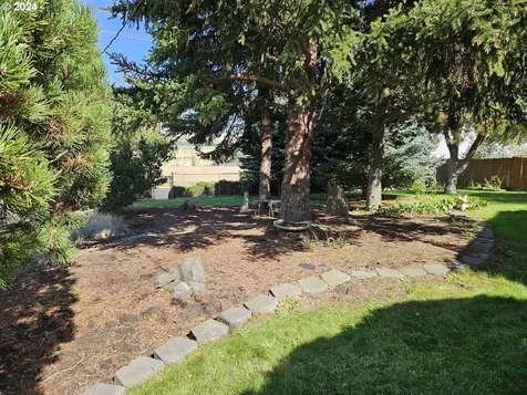 1914 W 10th Street The Dalles OR 97058