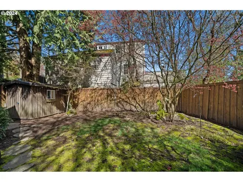 5634 SW Menefee Drive Portland OR 97239
